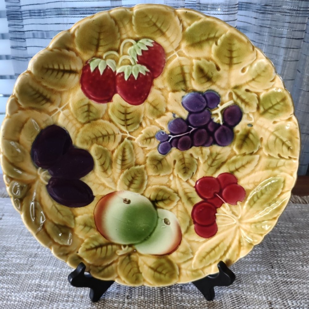 VTG Sarreguemines France Majolica Relief Fruit Platter 11.75"